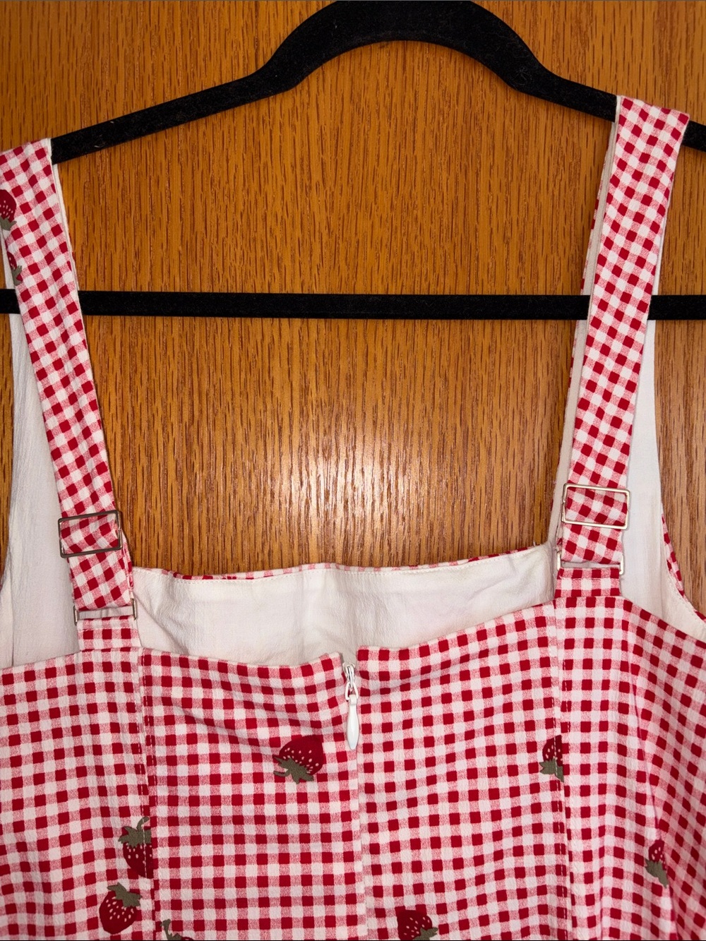 Abercrombie & Fitch Pink Gingham Maxi Dress with Strawberry Print - Picture 8 of 10